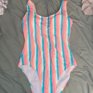 One-piece bathing suit